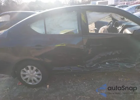 2014 Nissan Versa 1.6 S z USA, uszkodzony, nr VIN 3N1CN7AP8EL865024